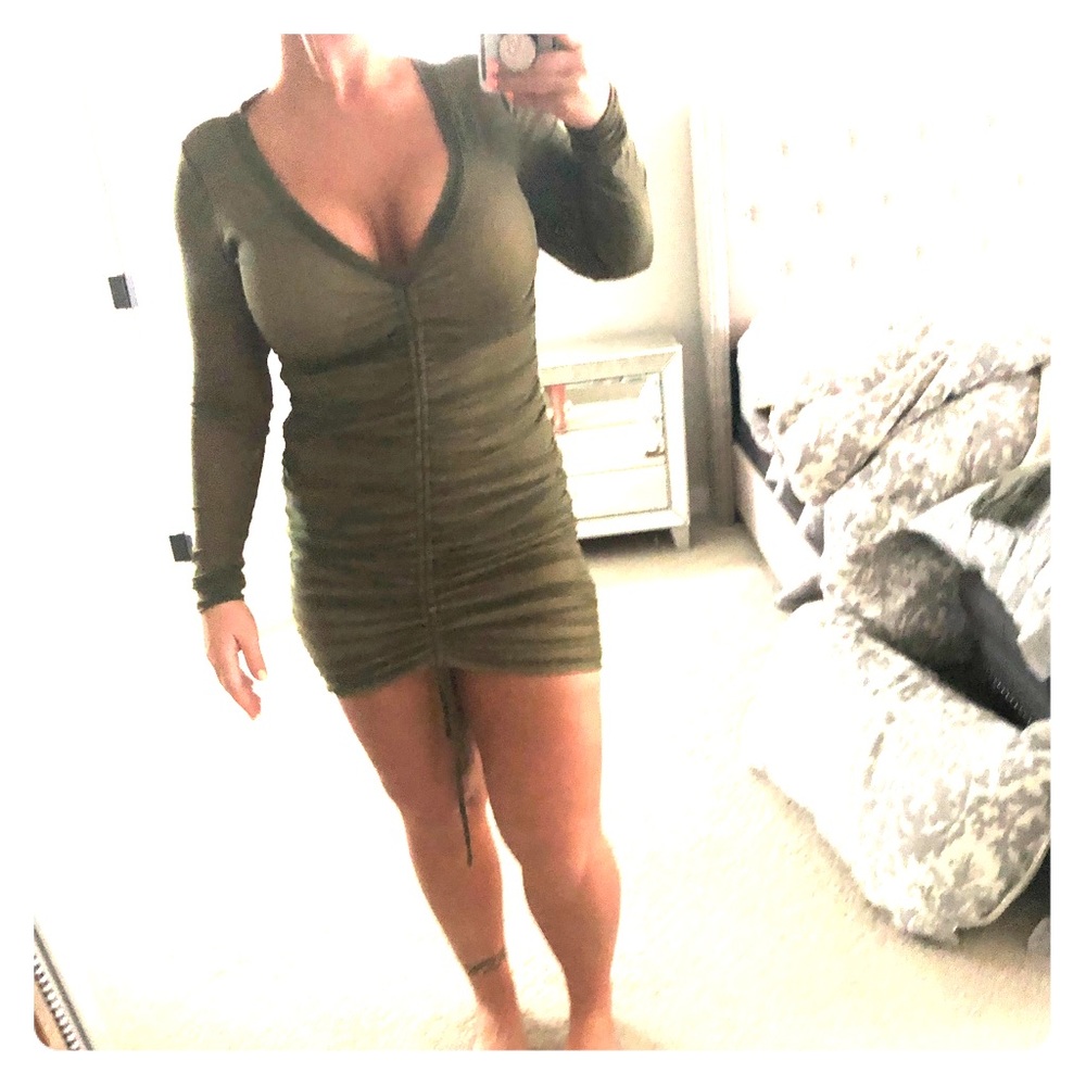 Green ruched long sleeve adjustable dress stretch